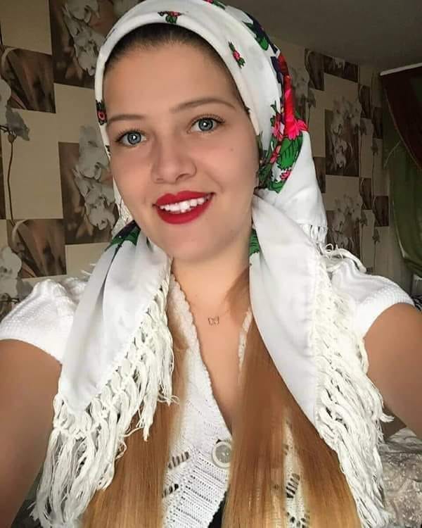 Македонско девојче