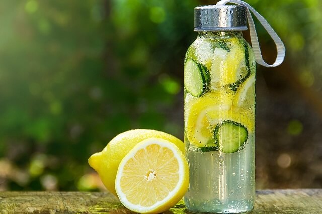 Саси вода – Го чисти телото и помага при слабеење