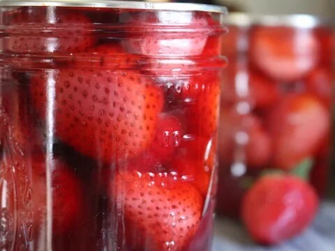 Јадете свежи јагоди во текот на целата година – Рецепт без готвење или хемија