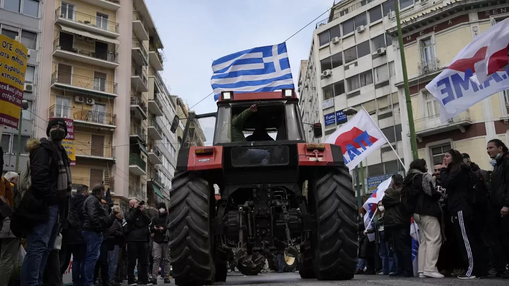 Грчките земјоделици излегоа на протест