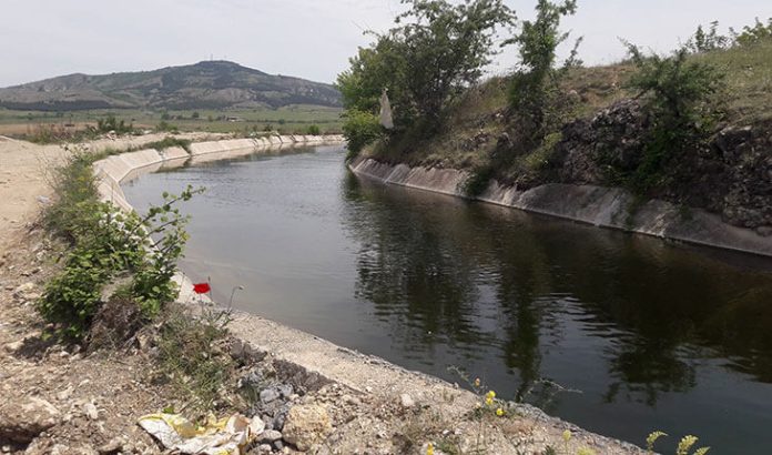 Блокада поради вода