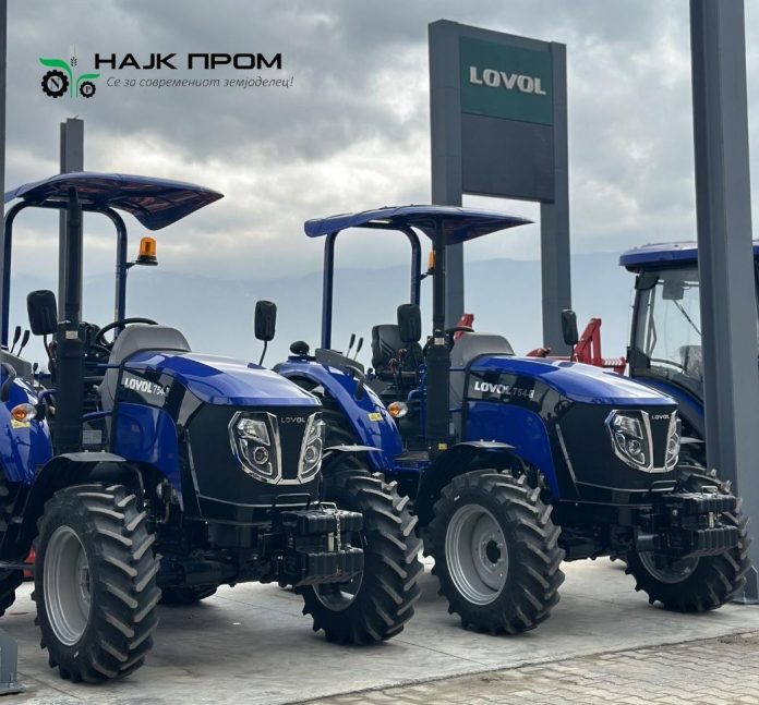 ТРАКТОР LOVOL 754 со настрешница – Моќен, Современ, Ефикасен LOVOL 754